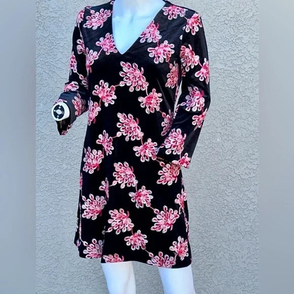 Lesley Evers Velvet‎ Dress With Embroidery Womens Small Black V-Neck Pullover